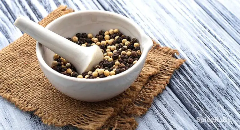 Black Pepper Vs White Pepper