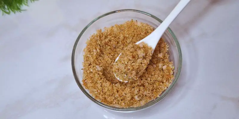 Homemade Smoky Garlic & Rosemary Finishing Salt Recipe